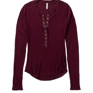 Free People One Of The Girls Henley Sz Large Burgundy Maroon Long Sleeve Tee